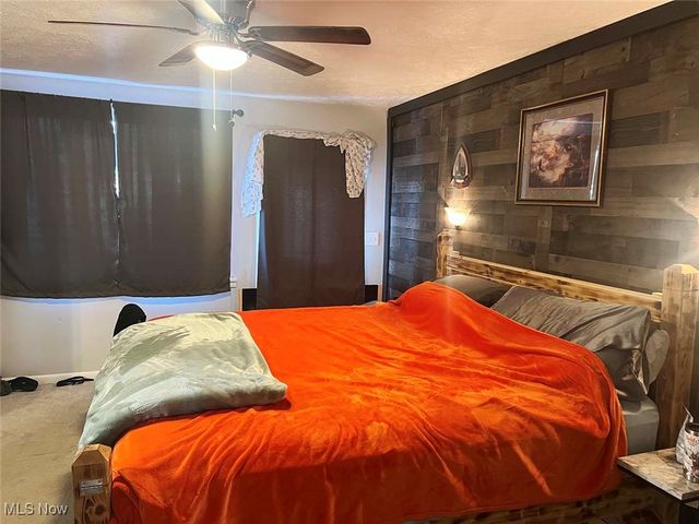 955 W Main Street, Washingtonville, OH 44490