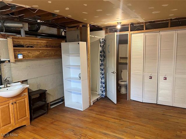 955 W Main Street, Washingtonville, OH 44490