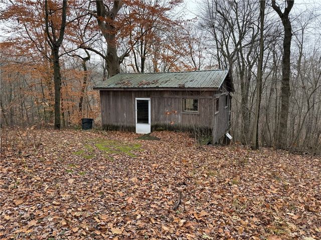 955 W Main Street, Washingtonville, OH 44490