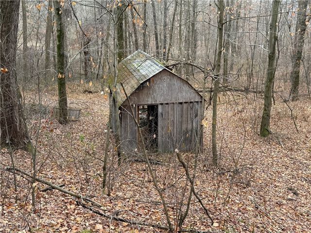 955 W Main Street, Washingtonville, OH 44490