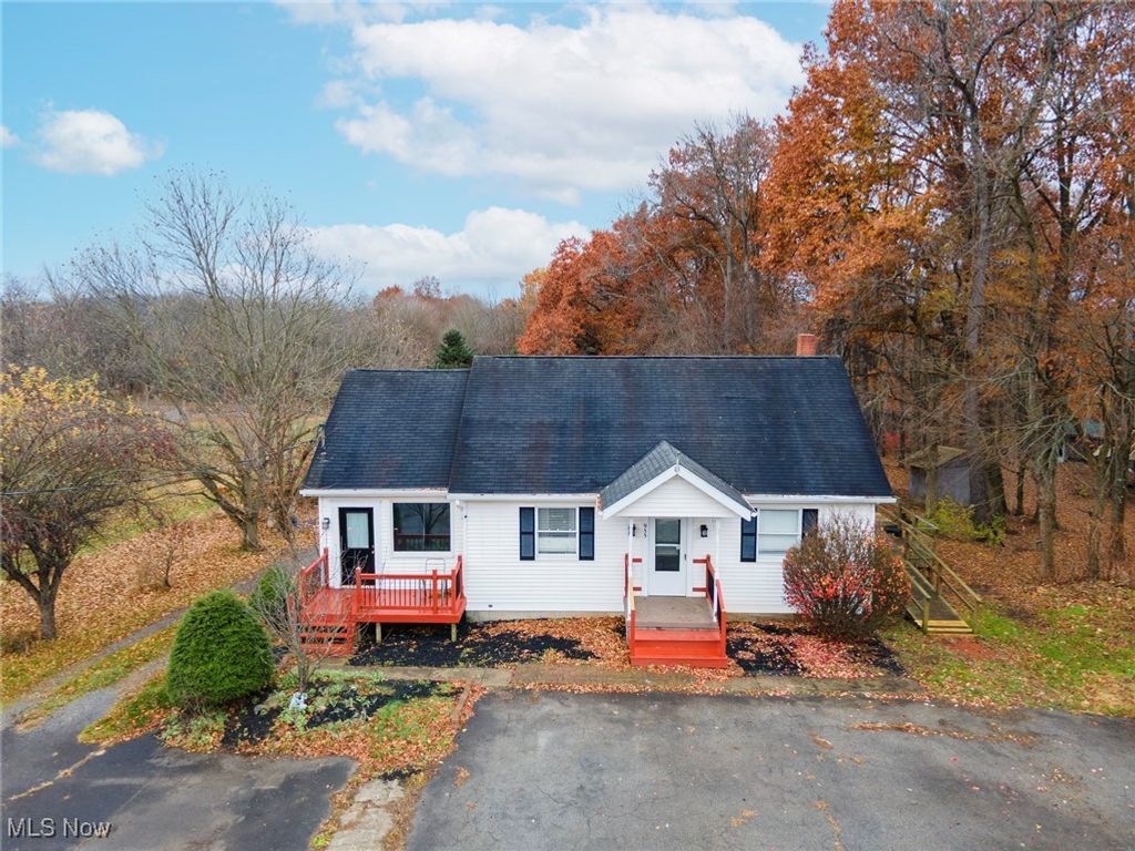 955 W Main Street, Washingtonville, OH 44490
