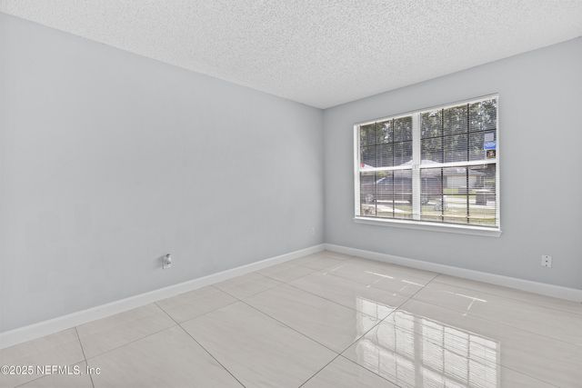 4722 FIRESIDE Drive W, Jacksonville, FL 32210