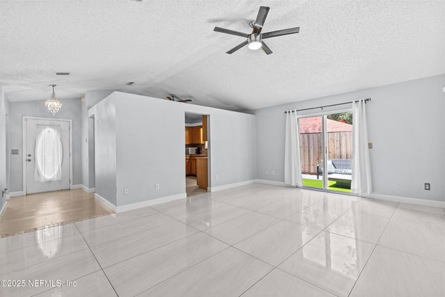 4722 FIRESIDE Drive W, Jacksonville, FL 32210