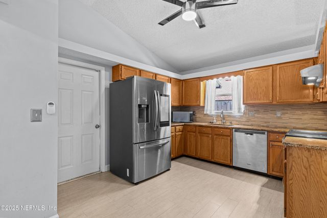 4722 FIRESIDE Drive W, Jacksonville, FL 32210