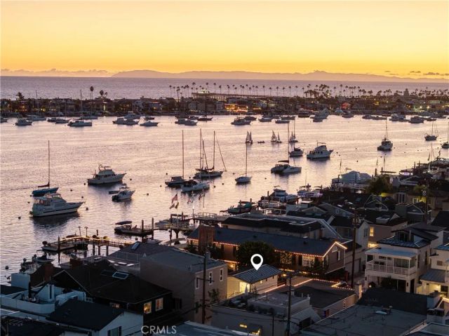 104 Onyx Avenue, Newport Beach, CA 92662