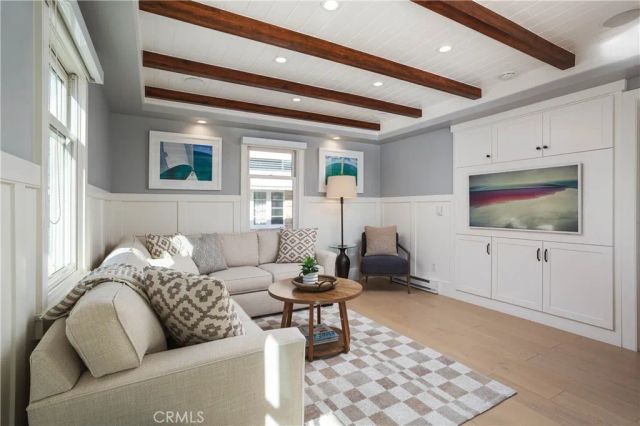 104 Onyx Avenue, Newport Beach, CA 92662