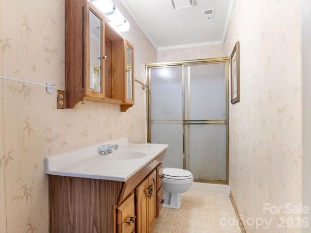 6534 Rollingridge Drive, Charlotte, NC 28211