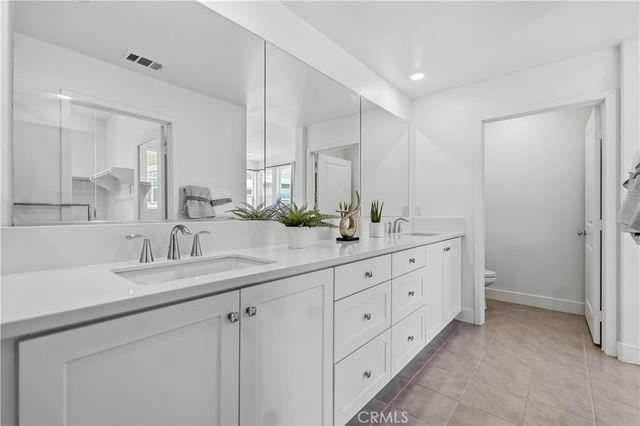 208 Yerba, Irvine, CA 92618