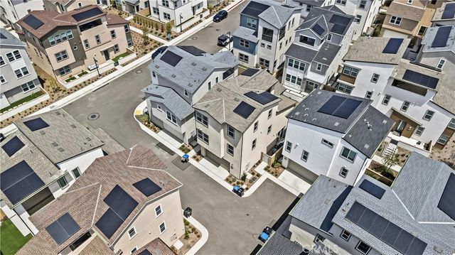 208 Yerba, Irvine, CA 92618