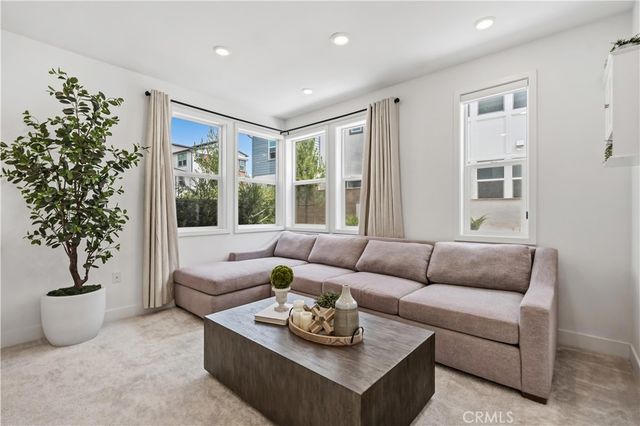 208 Yerba, Irvine, CA 92618