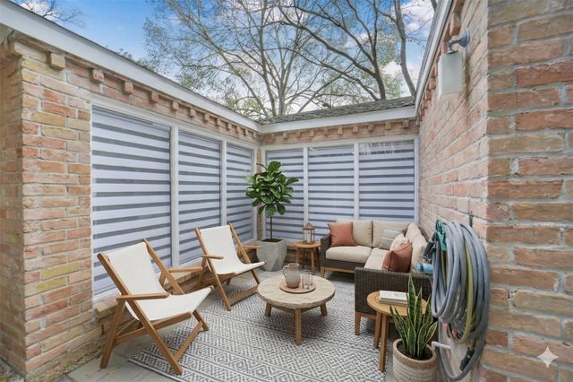 1823 Cherry Bend Drive, Houston, TX 77077