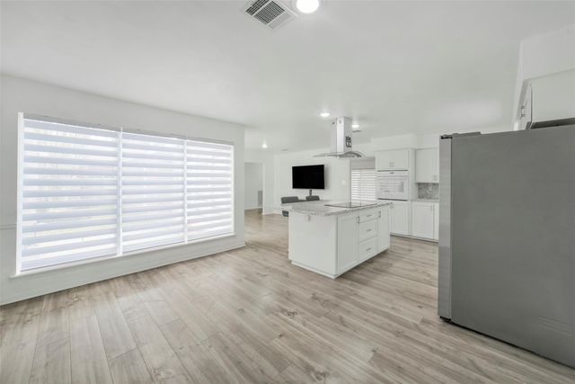 1823 Cherry Bend Drive, Houston, TX 77077