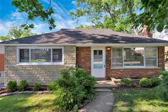 9723 Graystone Terrace, Rock Hill, MO 63119