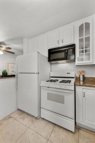 9723 Graystone Terrace, Rock Hill, MO 63119