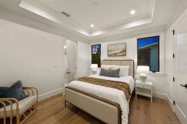 910 Balboa Ave, Coronado, CA 92118