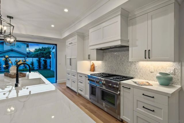 910 Balboa Ave, Coronado, CA 92118