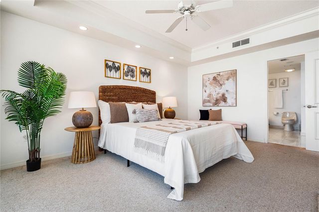 1800 BENJAMIN FRANKLIN DRIVE A905, Sarasota, FL 34236
