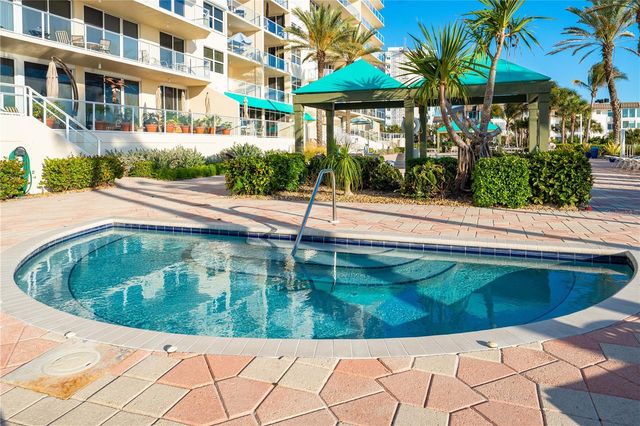 1800 BENJAMIN FRANKLIN DRIVE A905, Sarasota, FL 34236