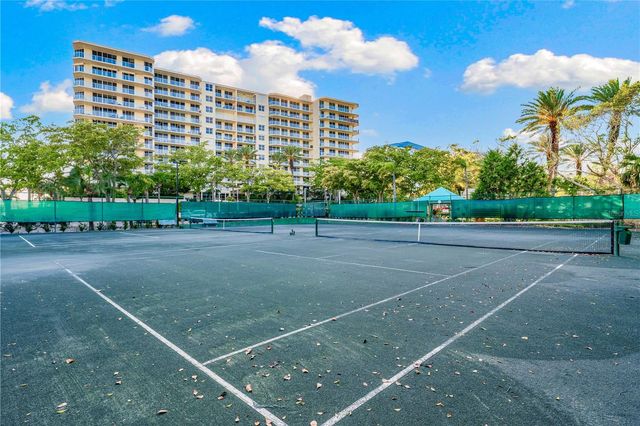 1800 BENJAMIN FRANKLIN DRIVE A905, Sarasota, FL 34236