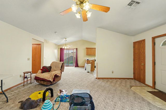 1610 Kaci Cir, Salina, KS 67401