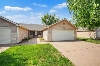 1610 Kaci Cir, Salina, KS 67401