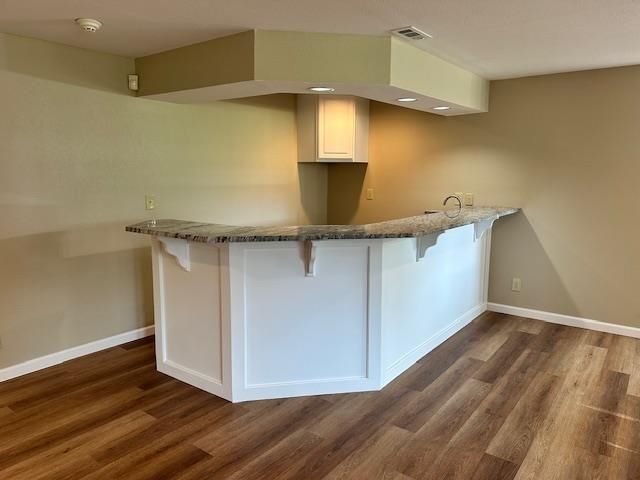 3201 N Lakecrest, Wichita, KS 67205
