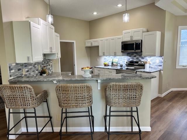 3201 N Lakecrest, Wichita, KS 67205
