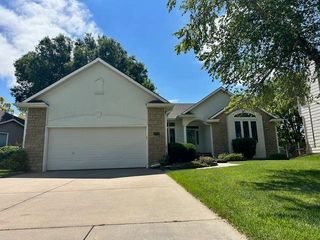 3201 N Lakecrest, Wichita, KS 67205
