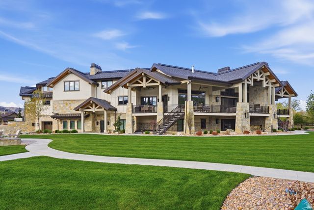 1034 S 9150 E, Huntsville, UT 84317