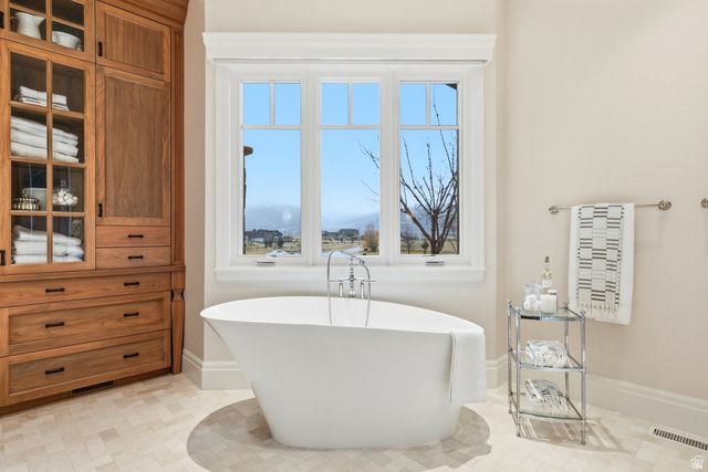 1034 S 9150 E, Huntsville, UT 84317