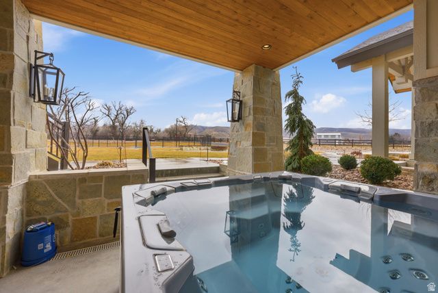 1034 S 9150 E, Huntsville, UT 84317