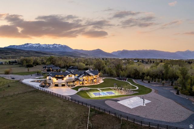 1034 S 9150 E, Huntsville, UT 84317