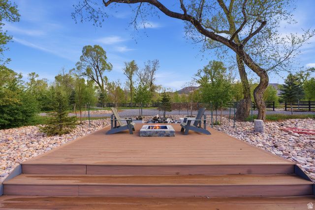 1034 S 9150 E, Huntsville, UT 84317