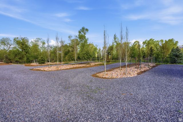 1034 S 9150 E, Huntsville, UT 84317
