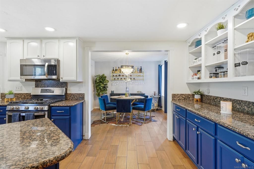 Image 10 of property listing at 403 Horizon View Dr, Chula Vista, CA 91910
