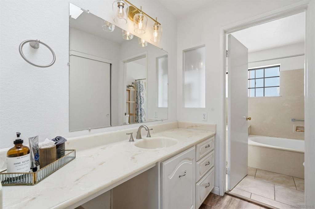 Image 21 of property listing at 403 Horizon View Dr, Chula Vista, CA 91910