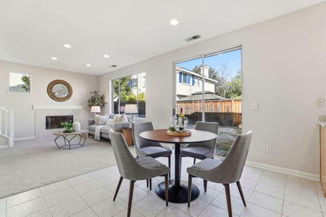 37521 Summer Holly Cmn, Fremont, CA 94536