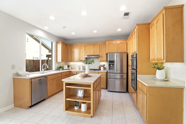 37521 Summer Holly Cmn, Fremont, CA 94536