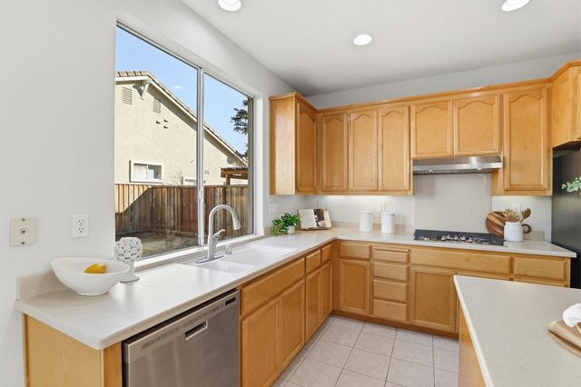 37521 Summer Holly Cmn, Fremont, CA 94536