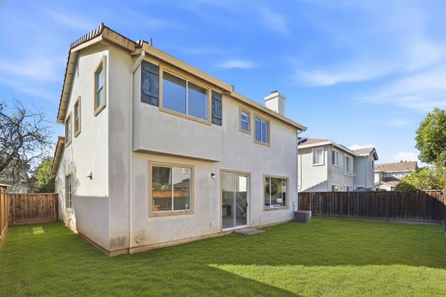 37521 Summer Holly Cmn, Fremont, CA 94536