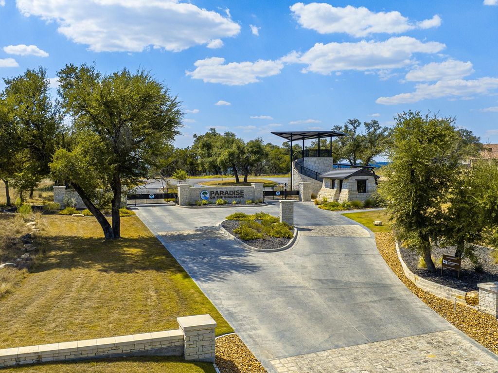 1761 Paradise PKWY, Canyon Lake, TX 78133