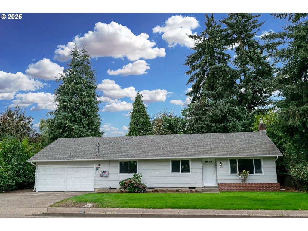 3920 ROYAL Ave, Eugene, OR 97402