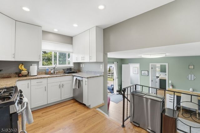 313 N Gaston Ave, Somerville Boro, NJ 08876