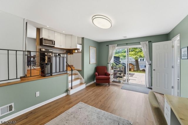 313 N Gaston Ave, Somerville Boro, NJ 08876
