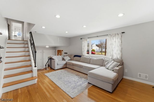 313 N Gaston Ave, Somerville Boro, NJ 08876