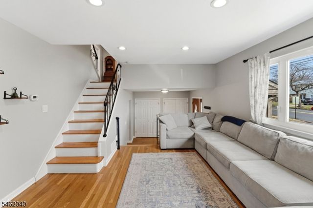 313 N Gaston Ave, Somerville Boro, NJ 08876