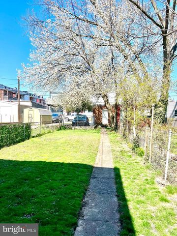 213 E ROSS ST, Lancaster, PA 17602