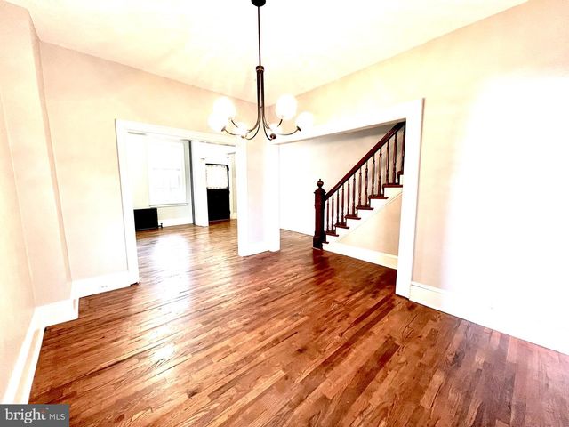 213 E ROSS ST, Lancaster, PA 17602