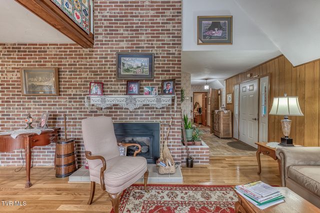 261 Calvary Lane, Mountain City, TN 37683