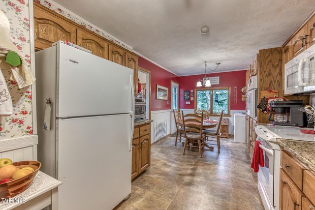 261 Calvary Lane, Mountain City, TN 37683